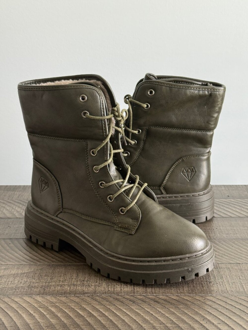 Rock and Candy Women’s Olive Green Combat Boots Size 8